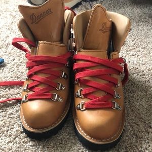 DANNER Cascade Mountain Hiker BOOTS Tan 7.5